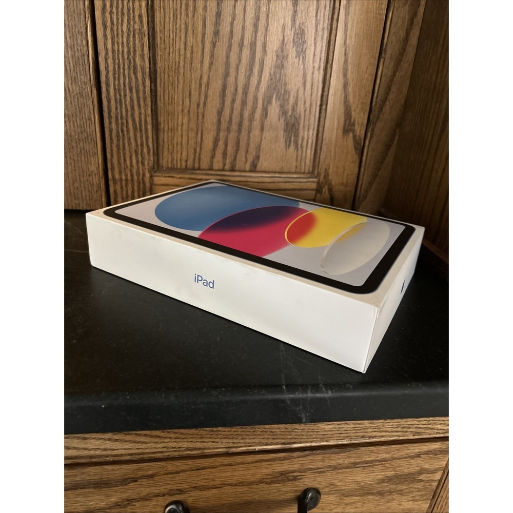 iPad 11th generation Silver 128 GB A3355 (A16) Wifi Cellular‎ Empty Box Only